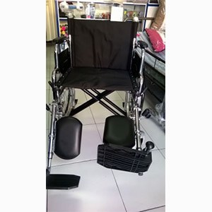 25 Silla de Ruedas Extra Ancha Reforzada